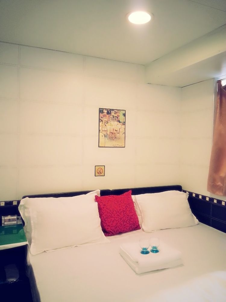Happy Bee Hostel Хонконг Екстериор снимка