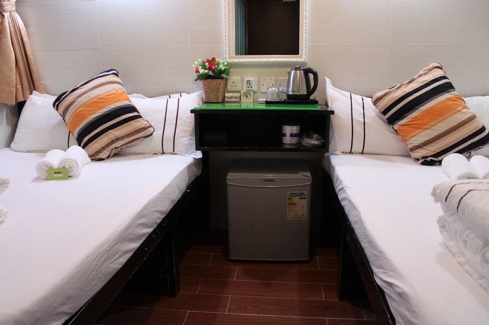 Happy Bee Hostel Хонконг Екстериор снимка